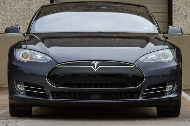 2015 Tesla S P85D Autopilot