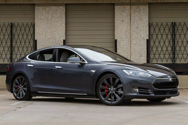 2015 Tesla S P85D Autopilot