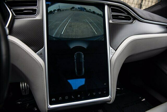 2015 Tesla S P85D Autopilot