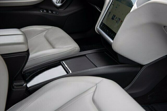 2015 Tesla S P85D Autopilot