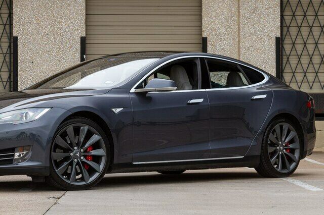 2015 Tesla S P85D Autopilot