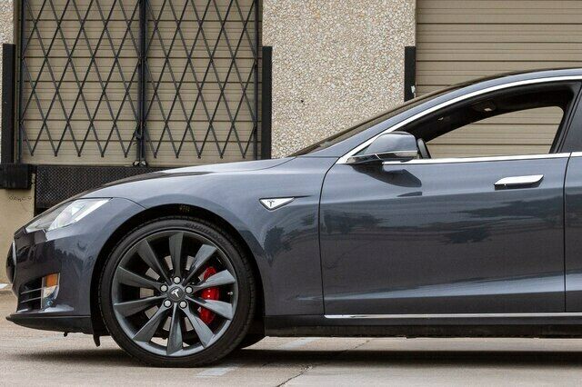 2015 Tesla S P85D Autopilot
