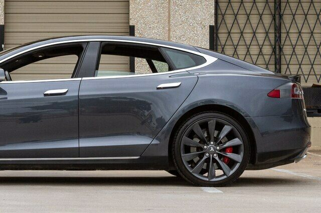 2015 Tesla S P85D Autopilot