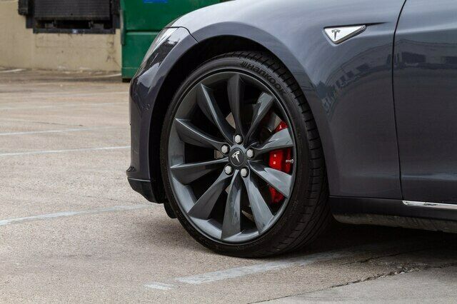 2015 Tesla S P85D Autopilot