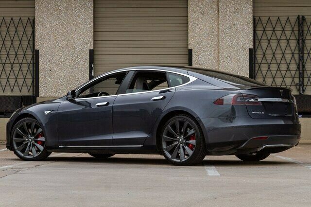 2015 Tesla S P85D Autopilot