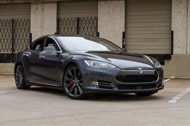 2015 Tesla S P85D Autopilot