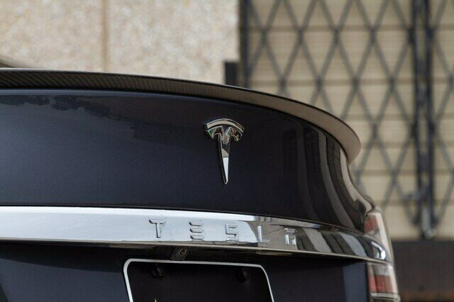 2015 Tesla S P85D Autopilot