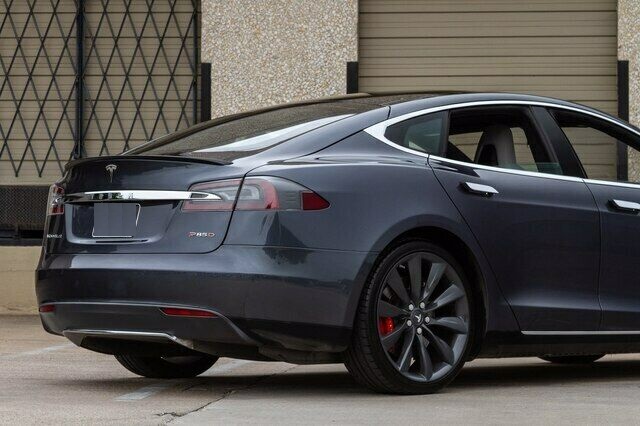 2015 Tesla S P85D Autopilot