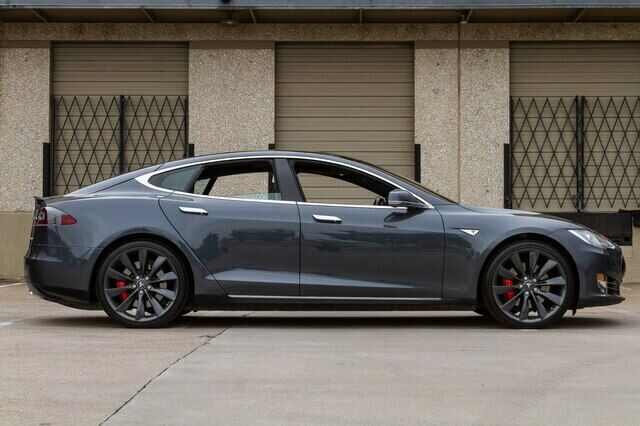 2015 Tesla S P85D Autopilot