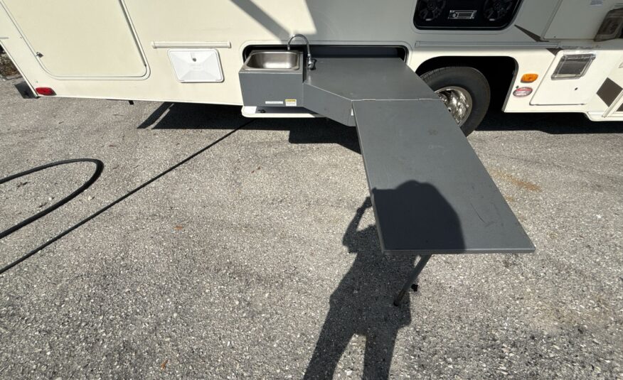 2015 Coachmen Freelander 29KS $28,700