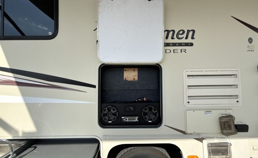 2015 Coachmen Freelander 29KS $28,700