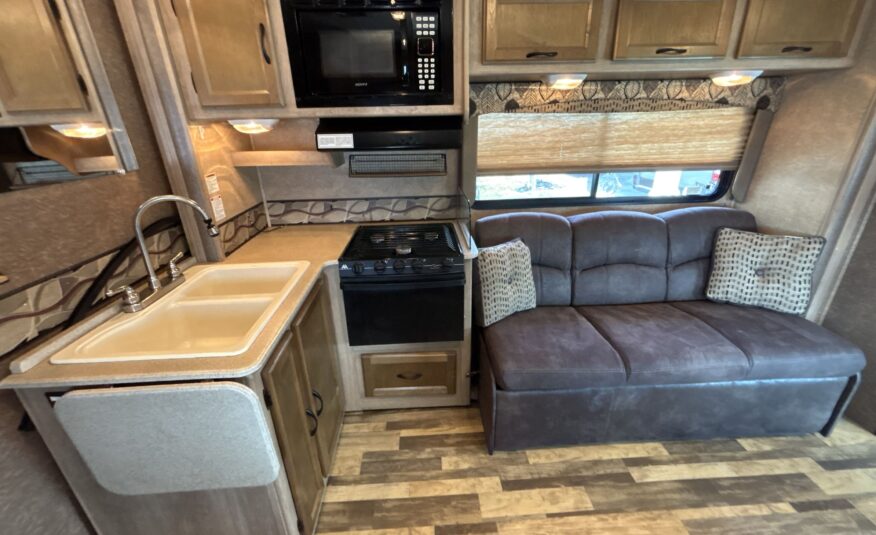 2015 Coachmen Freelander 29KS $28,700