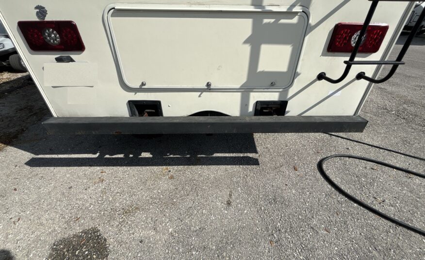 2015 Coachmen Freelander 29KS $28,700