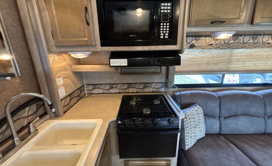 2015 Coachmen Freelander 29KS $28,700