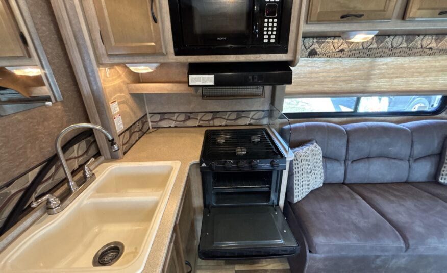 2015 Coachmen Freelander 29KS $28,700