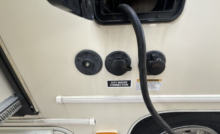 2015 Coachmen Freelander 29KS $28,700